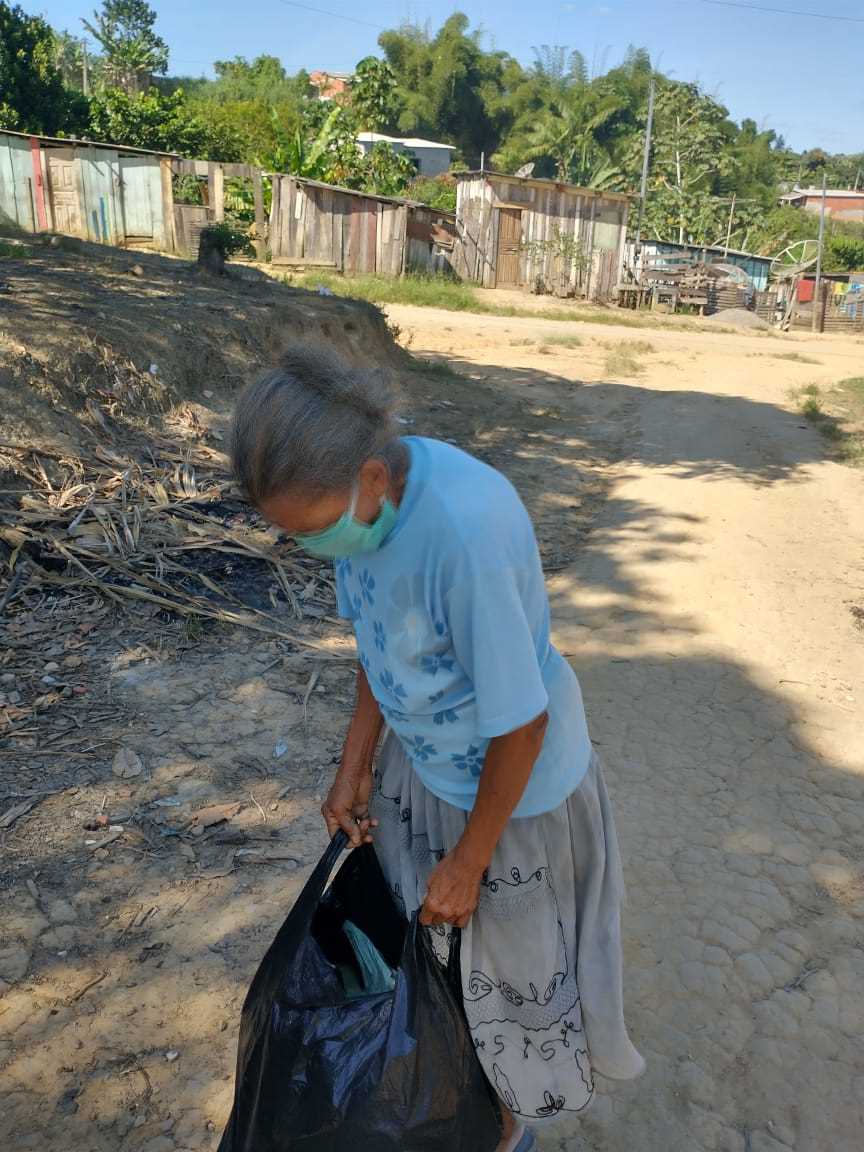 Camacã: Famílias carentes da Portelinha I e do Bairro Joana Angélica são beneficiadas com o Programa de Aquisição de Alimentos